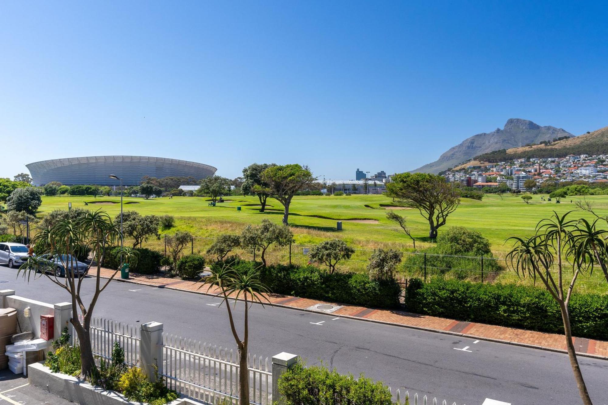 Mouille Point Places - Studios & Apartments Cape Town Room photo